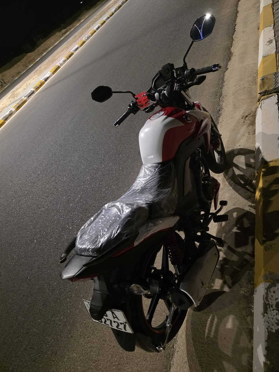 سلام عليكم هاوجي موديل 23 ماشي 8000 للبيع الشراي يتصل ***********
