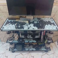 ميز شاشة للبيع السعر  ٣٥ ابي غريب / دور الحمر/ الاتصال ٠٧٩٠١٨٤٤٩٦٩
