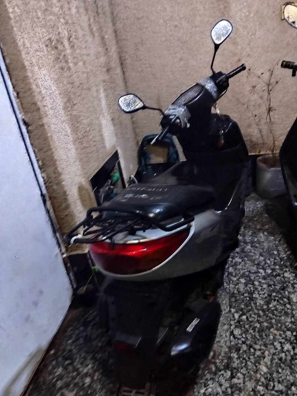 سلام عليكم
بريز للبيع دراجة كلشي بيها شغال ومابيها اي نقص 
شهر ال12 نزلتها من الرمبة 
دراجة بعدها جديدة و ما متعوبة 
عارضها 500 وبيها مجال للشراي 
مكاني بغداد شعب حي التجار
***********
***********
