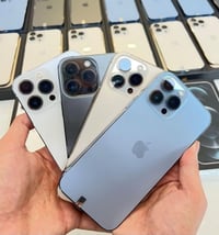 ايفون مستخدم • بطارية تسعينات • نظيف ١٠٠٪