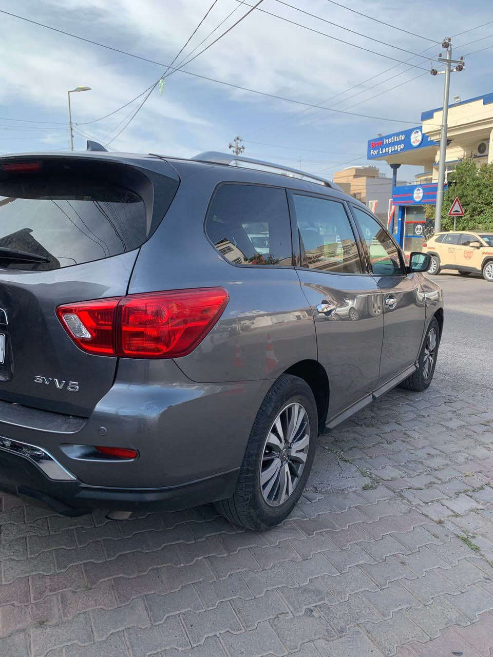 کوردی /     77#
نیسان پاسفێندەر 
مۆدیل / 2020
مواسفات / Sv 
بێ دەبل ئەکسل
مەکینە/ V6.3.5 کەپس 
ڕەقەم و سەنەوی نوێ 
ڕۆیشتن / ٩٠ هەزار مایل 

بێ سبوغ ، بێ لێدران 
١ بست تعدیل چاملغ 
دوو قۆپی لە سەقف 

ناونیشان هەولێر 

نرخ /  ١٦٨ $ 

عربی /  77#
نیسان باسفندر 
مودیل / ٢٠٢٠ 
مواصفات Sv
بصمة ، سبعه راكب 
بدون فور ويل
محرك / V6.3.5 كبس
رقم و سنوية جديد 
ماشي / ٩٠ ألف مايل 

بدون صبغ ، بدون حادث 
شبر تعديل جامرلغ خلفي
قمارة بي رصعة 

عنوان اربيل 

سعر  / ١٦٨$ أربيل, العراق


**إذا كنت صاحب هذا الإعلان وتريد حذفه لأي سبب، رجاءا أرسل رسالة إلى الدعم الفني**