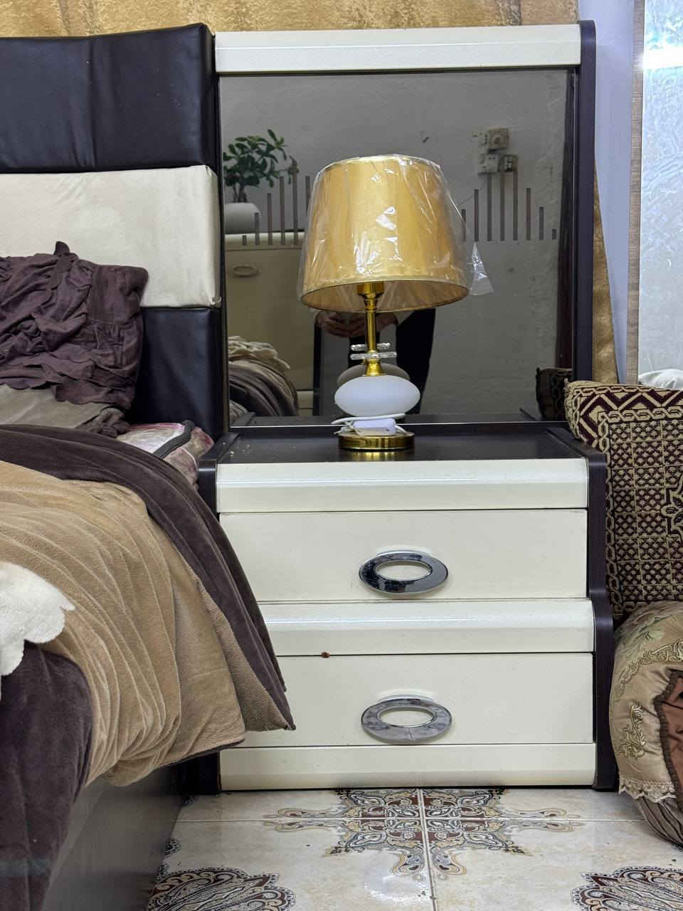 غرفه تركي للبيع السعر 700 وبيه مجال العنوان بابل المركز م  ***********
