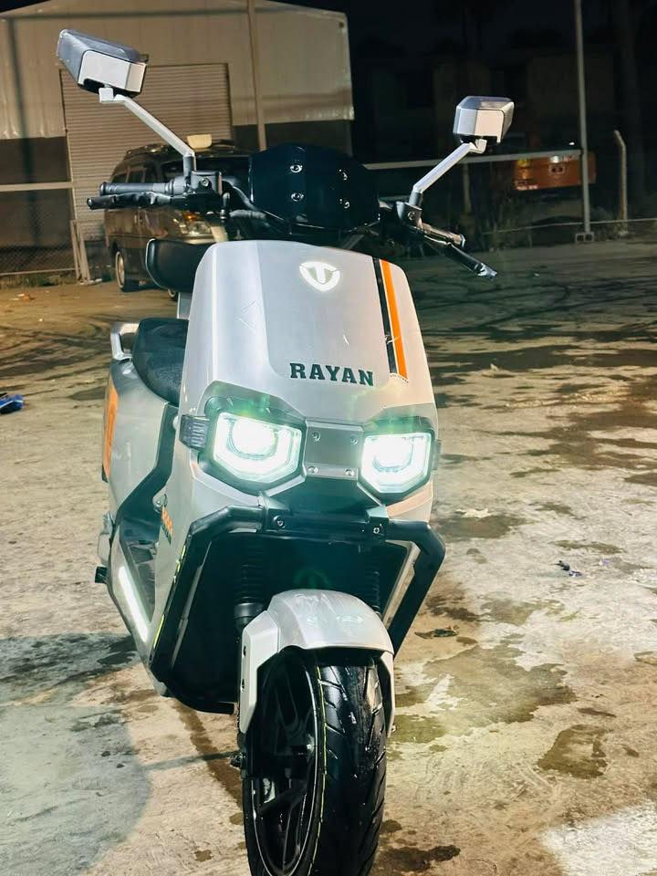 سلام عليكم دراجه ريان وحش لكون دراجه نضيفه استخدام شهرين نضافه ٩٥/١٠٠ دراجه مرتبه ومواصفاتها معروفه دراجه مرتبه بطاريات وضع شركه سعر ٩٠٠ وبيها مجال مكاني بغداد طارميه ***********
