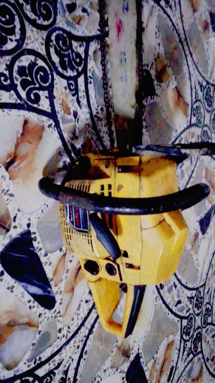 السلام عليكم اخوان  منشارZM_5800  جاي اشتغل بيه وطفى  ماعرف ليش   شتريت غيره   سعره 40 وبيه مجال.  مكاني شلالت بلد. رقم تلفوني ***********
