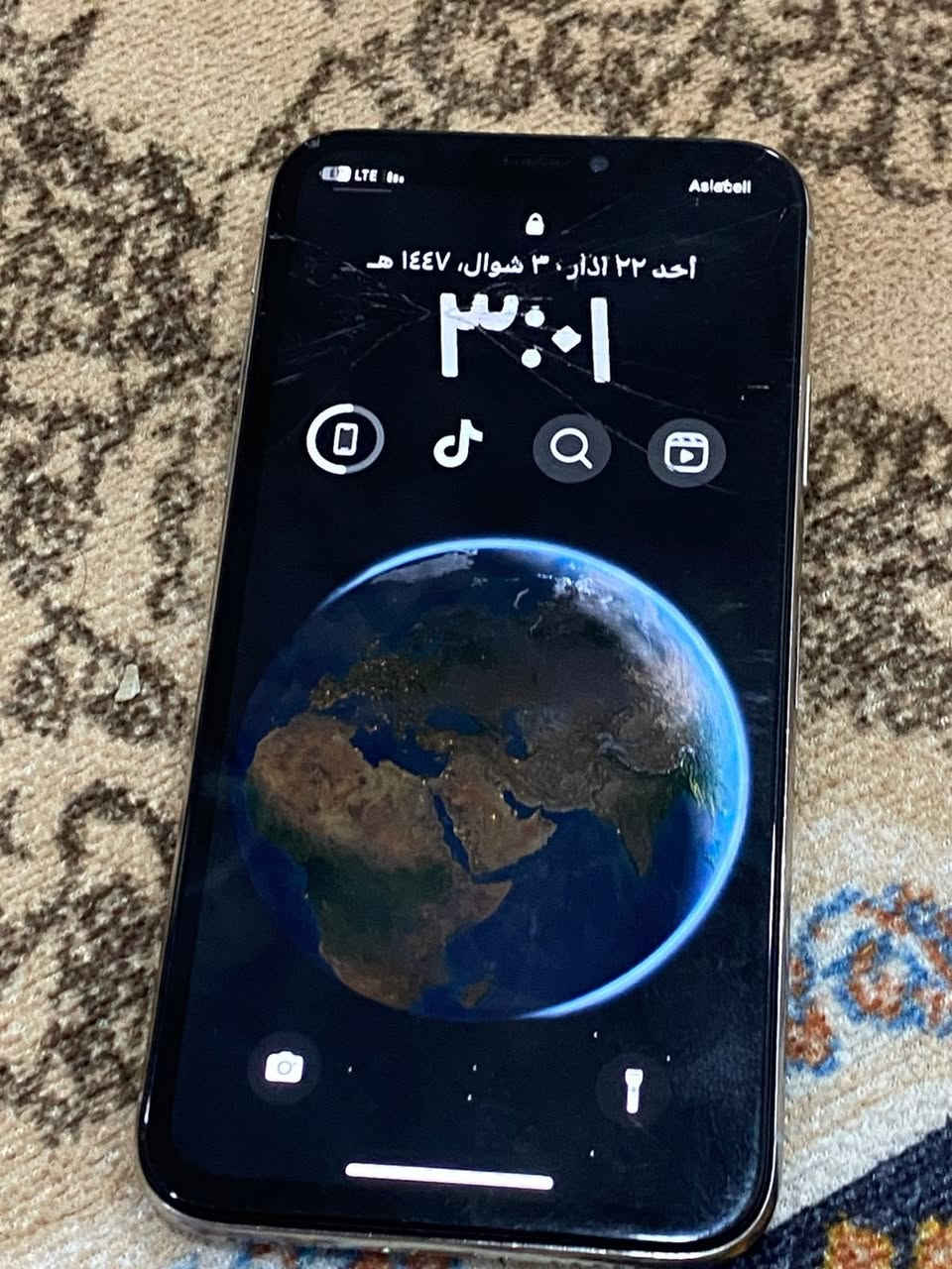 ايفون اكس ذاكره ٢٥٦ بطاريه ١٠٠ بس الظهر ماله مكسور ومبدل شاشة اصلية  بصمة واكف وسماعه الاتصال  بس سبيكر سعره مناسب 
***********
