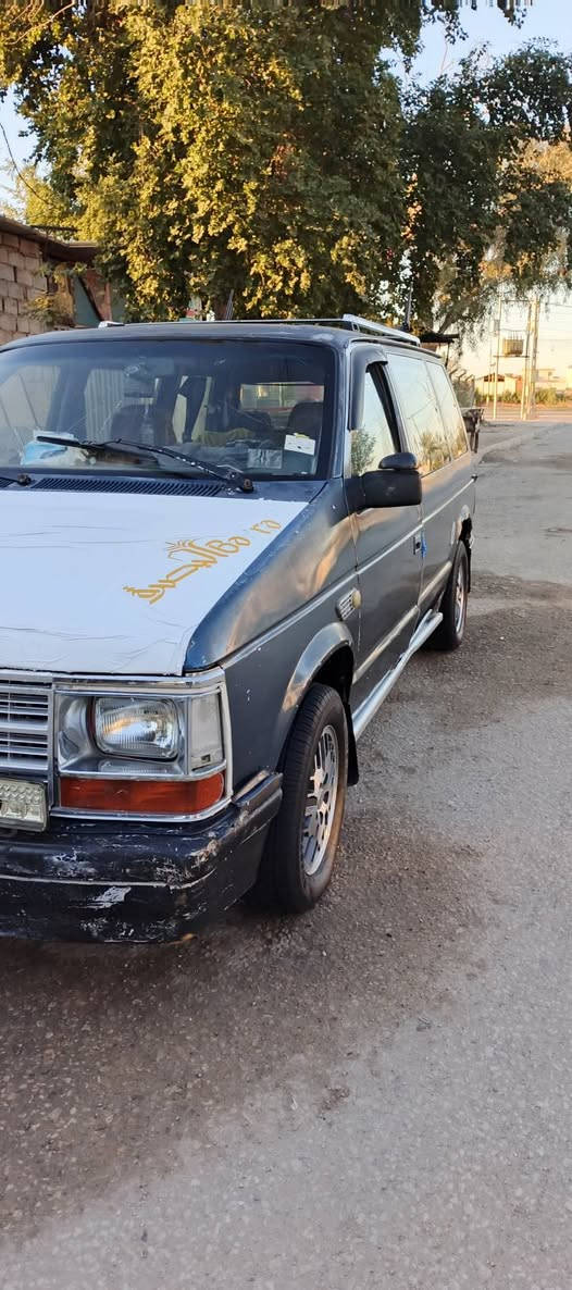 كلايسلر البيع مديل 89 سياره محوره مكينه كامري  جاهزه من كلشي حداديه جديده تخم تاير مكينه وكير وارد يابان  ستوني شادهن وسياره بسمي مشروع وطني وسنويه تنتهي 27 ما نقصه شي ومكان سياره بصره (40) وبيه مجال قليل (***********) ما متواجد على لفيس وترايك وين ما يعجبك
