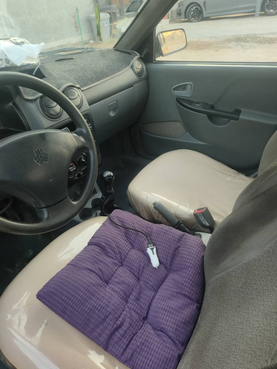 سايبة موديل ١٥رقم بغداد دولي مصفرة هيئة وغرامات مسؤليتي مكاني كربلاء  سنويتها جديدة  خاص موجود .
.وتساب *********** 
بيها تصليحات بالشواصي
للبيع او مراوس. سعرها 28
