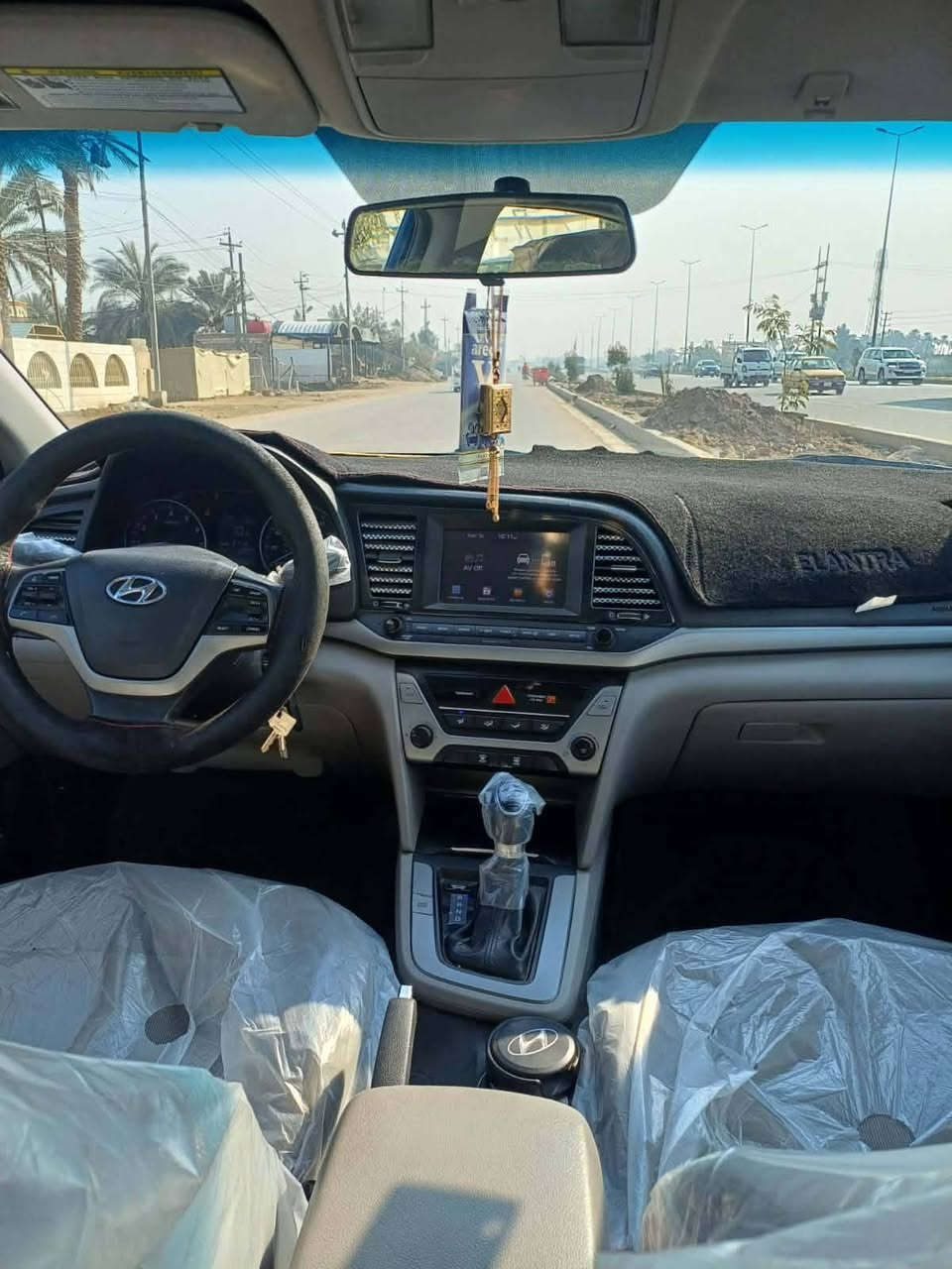 سياره الانتره للبيع 2017
سياره نظيفة تجي وشوف
السعر 119
مكانه كربلا كنطره السلام

***********
