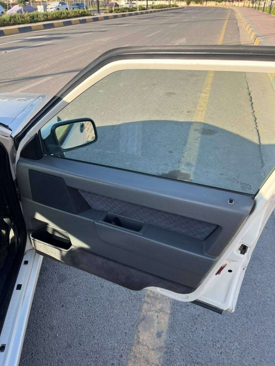 فولفو  850 موديل 93 سياره حيل نضيفه ومتعوب عليها ما يعوزها برغي بيها صبغ جاملغ خلف السايق فقط( تبريدها ثلج ) كير ومحرك جديد مبدلين
السعر ٦٠ وبيها مجال

بيع فقط بدون معارضة

***********
