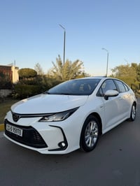 كورلا الشكل الخليجي   موديل 2024 فول مواصفات كشن جلد احمر + كهرباء   م...