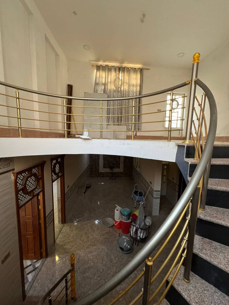 🏰 دار  لـــلـــبـــيــع🏰
فـــي الكوت حي الخضراء قرب محطه البغدادي قرب شارع بغداد 
_________________
الـــمـــســـاحـــة//225       طـــابــو زراعي حق التصرف 

عــرض الــشارع//10 م
-------------------------
#الــطــابــق #الارضـــي 
استقبال— مطبخ- صالة —- 2 غرفة نوم
#الـــطـابـق #الـــثـانـي 
4نــوم - صالة— صحيات
------------------------
#
#
------------------------------------------
لـــلاســــتـــفـــســـار الاتـــصـــال عـــلـــى :
📱📱حسون ابو علي اللامي📲📲
 ***********
منتظر الشريفي 
***********

📱📱 علي حسون 📲📲
***********
