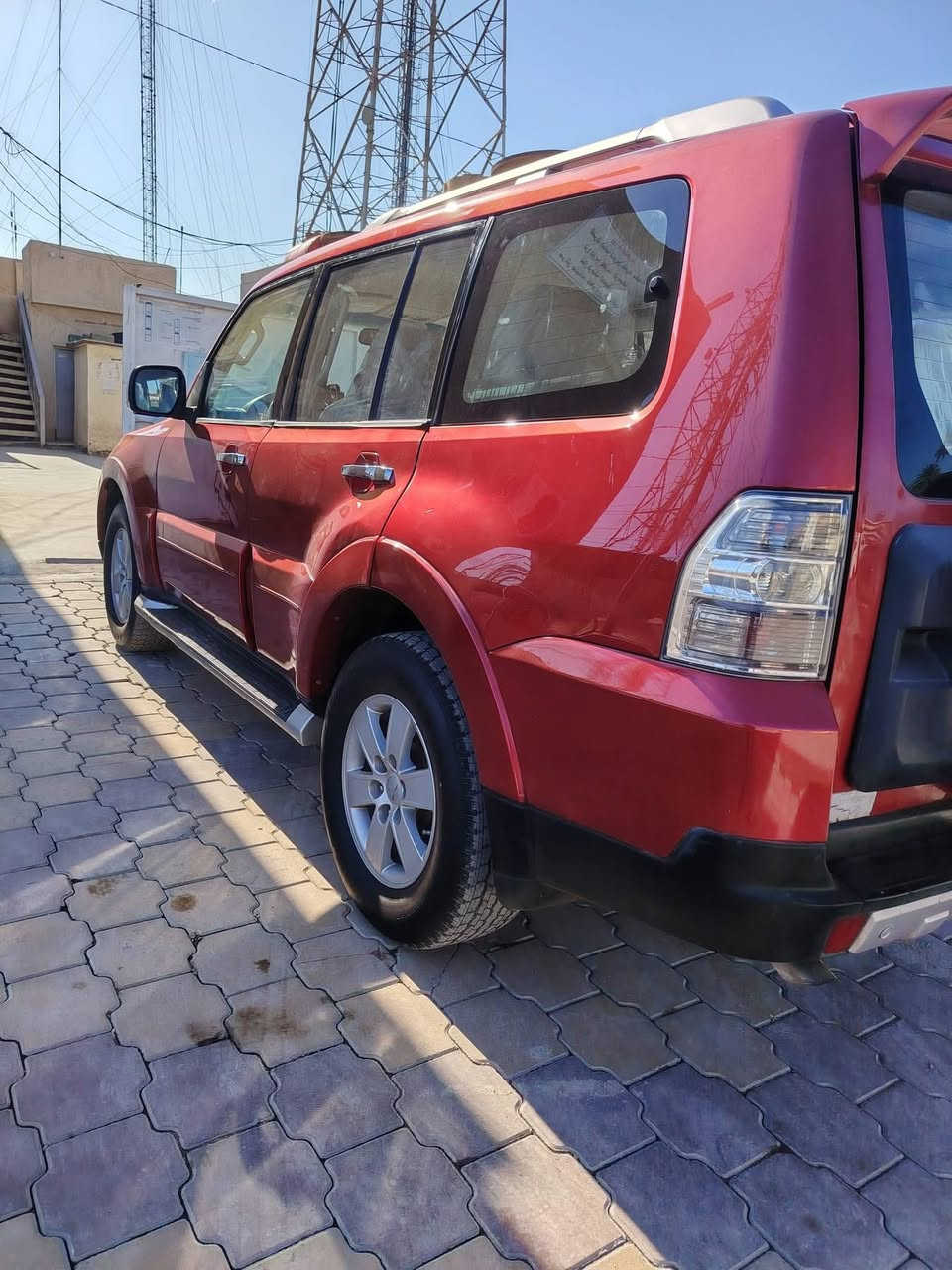 السلام عليكم باجيرو 2008 رقم قادسية الماني مكفولة من ضربة وصبغ وتبديل بيهه فقط اصبعين بارد بلجاملغ الامامي فوول مواصفات عدا الدمام  جاهزه بدون نقص السعر 125 مكاني بابل ***********  واتساب واتصال
