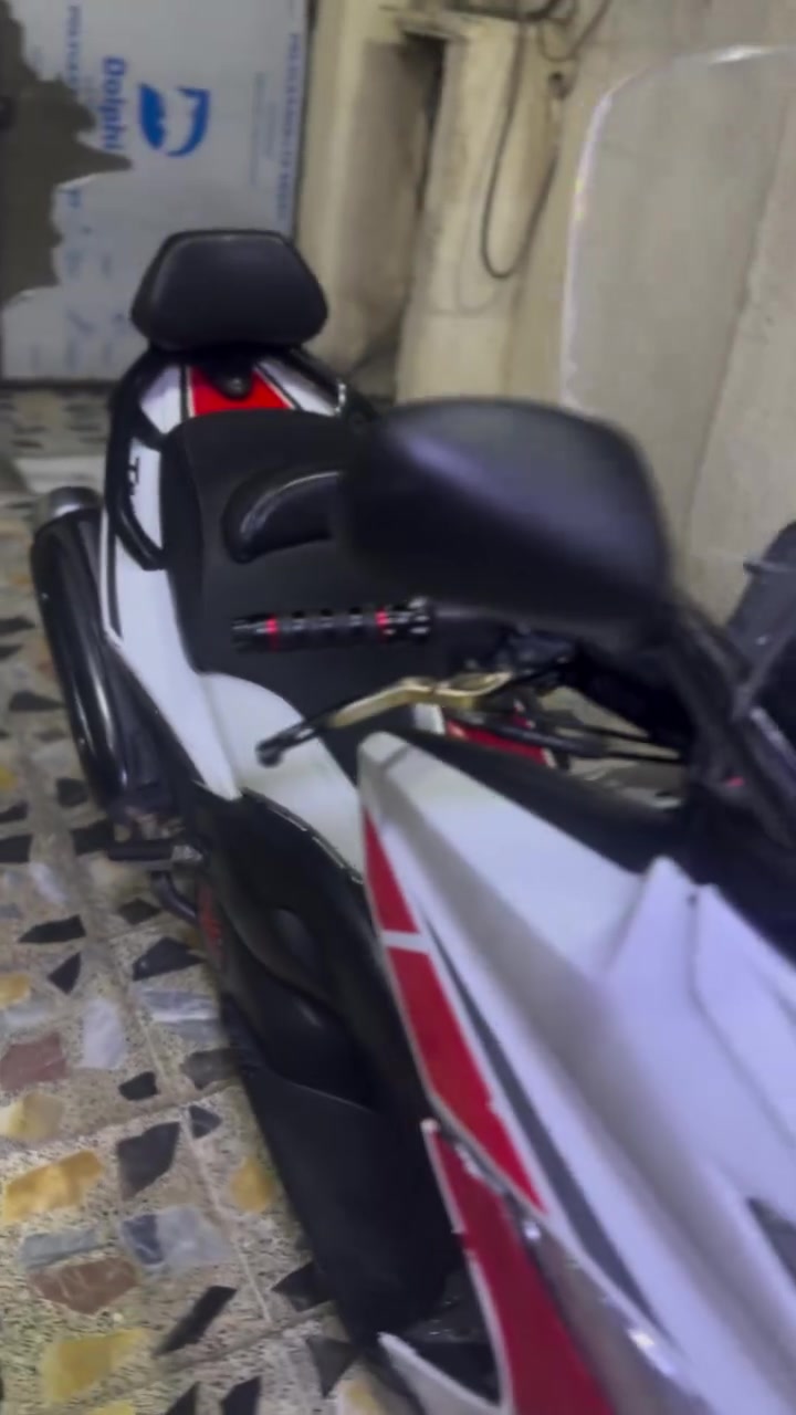 السلام اعليكم TMAX 2011 خمسيني اصل ❗️السعر 29 $
دراجه كفاله ❗️
نضافت الكفر ٨٠٪❗️
قباقت عنابير رياضيه ❗️
يدات سكليتر رياضي❗️
يدات بريك رياضي ❗️
ممشه الدراجه 59 km ❗️
مكاني /بغداد العبيدي شهداء الثالثه ❗️
رقم/*********** متواجد
