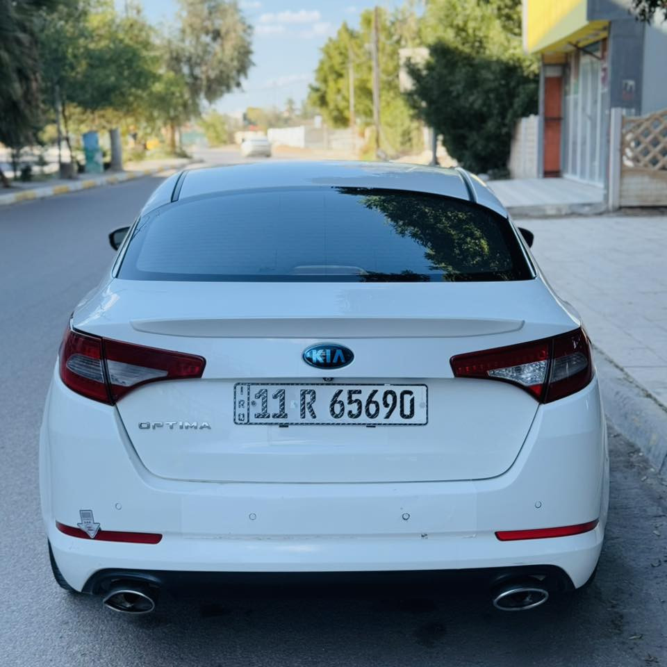 🚗 كيا أوبتيما 2014 - فول مواصفات (خليجي) للبيع 🚗

✅ تفاصيل السيارة:
• الموديل: 2014.
• المواصفات: خليجي (فول مواصفات 1/1).
• المحرك: [ 2400 ]، بحالة ممتازة.
• اللون: [ ابيض].
.

• بصمة تشغيل وبصمة أبواب.
• كراسي جلد (تحكم كهربائي ).
• شاشة كبيرة مع كاميرا خلفية وحساسات.
• تبريد قطعتين .
• تحكم ستيرين كامل مع مثبت سرعة (Cruise Control).
• ويل كروم قياس 18 إنش الأصلي.
• إنارة LED أمامية وخلفية 
، [ ثلاث قطع صبغ بدون عابر بدون ايرباك ].
• تخم إطارات جديد، صدر جديد،ما تحتاج لأي مصاريف نهائياً.
• السنوية مجددة والتحويل مباشر.
💰 السعر المطلوب: [132] (قابل للتفاوض البسيط).
📍 الموقع: [ السماوه ].
📞 للتواصل والاستفسار: [***********]
