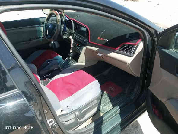 السلام عليكم من رخصة الادمن عند النترا  2017 وارد امريكي رقم اربيل جديد انكليزي حادثة بنيد مبدل وجاملغ بيع وامراوس حسب القناعه سبورت رياضي المحرك دوش تحكمات ستيرن من الجهتين تحول سبورت رياضي شاشه 
محرك 1800
متواجد خاص وهذني ارقامي الكورك الاثير وبي واتساب الاثير ***********
***********
