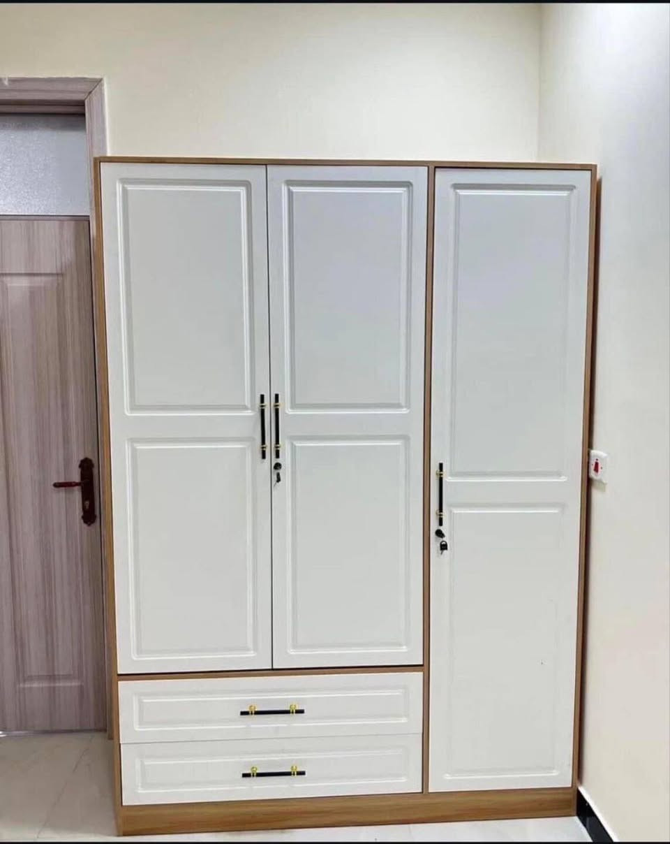 غرفة نوم نفر 
كنتور 4 باب السعر 345 ألف 
كنتور 3 باب السعر 275 ألف 
كنتور 2 باب السعر 200 ألف 
سرير نفر خشب السعر 180 ألف 
ميز تواليت السعر 145 ألف 
كومدي السعر 70 ألف 
توصيل داخل بغداد مجاني وجميع محافظات العراق النقل 15


**إذا كنت صاحب هذا الإعلان وتريد حذفه لأي سبب، رجاءا أرسل رسالة إلى الدعم الفني**