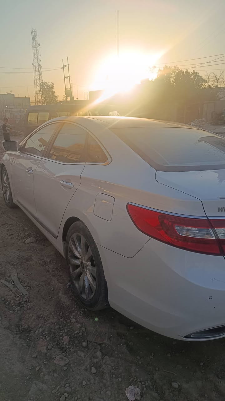 السلام عليكم
ازيرا خليجي موديل ٢٠١٤ فول مواصفات
مكفولة من الضربه والصبغ والتبديل 
 كير ومحرك وحدادية مكفولات 
تبريد قطعتين ثلج ❄️
بانوراما تحكمات ستيرن حساسات خلفيه بردات بلاديه 
مري شفط 
رقم بغداد بأسمي 
السعر ١٣٠ ورقه 
للاستفسار الاتصال ع الرقم ***********
مامتواجد ع النت
