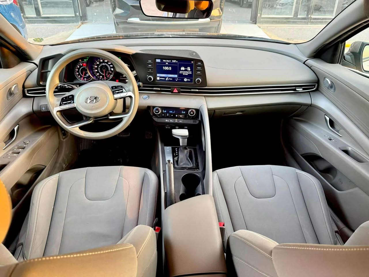 للبيع نقداً… النترا موديل ٢٠٢١… كير اوتو… محرك ٤ دوش…. بصمة… شاشة…رادارات…. بيهه قطعتين صبغ بدون شواصي بشرط… رقم وسنوية جدد… السيارة مابيهه برغي نقص وجاهزة… المكان دهوك… السعر ١٣٥ ومجال… للاستفسار 
***********
*********** دهوك, العراق
