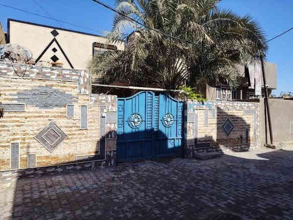 بيت. للبيـع مع الاثاث . مساحـته 200.م زراعـي منطقة  الـمشواك خلـف مجـمع ال دهـيرب  قرب صيدليه كبسـوله خدمات شارع مقرنص السـعر 75 بدون اثاث وي اثاث سعره77  للاستفسار اتصـال ع هذا الرقم  ***********
