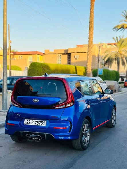 سلام عليكم 
للبيع السياره 

كيا سول GT-Line توربو 2020 💙
أعلى فئة بالسول، نظيفة كلش وماشية فقط 28 ألف ميل.

المواصفات:
 • محرك 1600 توربو
 • گير أوتوماتيك دبل كلتش
 • فتحة سقف
 • تشغيل بصمة
 • كاميرا 360 درجة (دوّارة)
 • شاشة كبيرة 10.25 إنش تدعم Apple CarPlay وAndroid Auto
 • لايتات زينون + إشارات LED + لايت خلفي LED + إشارات بالمرايا
 • ستيرن رياضي D
 • مسند وسطي خلفي
 • كشن السائق كهربائي
 • شحن وايرلس للموبايل
 • نظام صوتي هارمن كاردون 640 واط – 10 سماعات + مضخم صوت (ساب ووفر) في الصندوق
 • تدفئة للكشنات + تدفئة الستيرن (هيتر)
 • مثبت سرعة
 • شاشة عرض معلومات القيادة (Head-Up Display) 8 إنش
 • دبل إكزوست (مزدوج)

ملاحظة:
الحادث موضح بالصور – فقط قطعة وحدة مصبوغة.

رقم أربيل
الموقع: بغداد، زيونة
السعر: 145 ورقة.

للاستفسار التواصل على الخاص او الاتصال على الرقم:
0780 162 5193
***********
