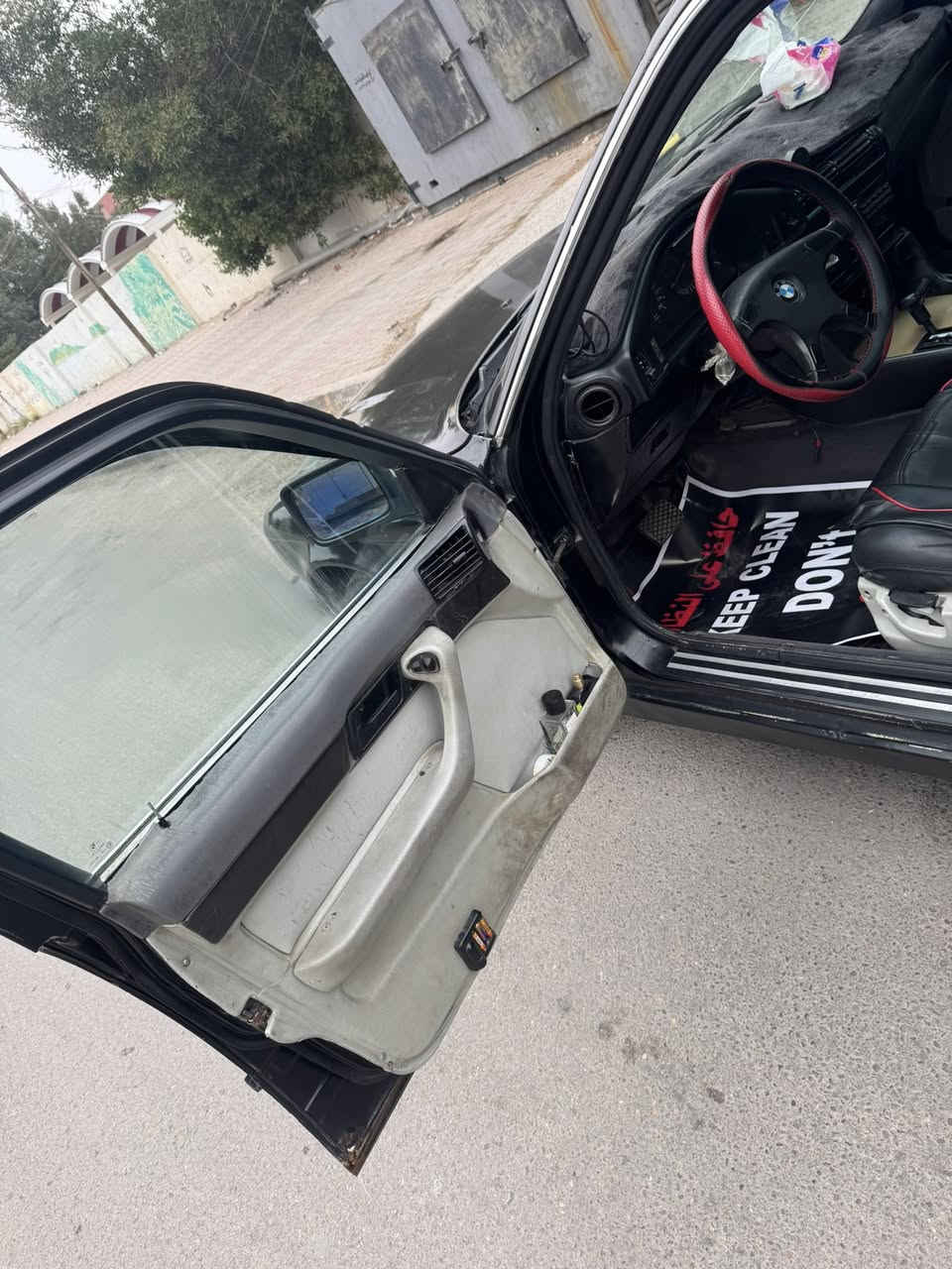 سلام عليكم 
بي ام 525 للبيع
 مسكر فانوس 
موديل 1991
السياره خير من الله 
نقصه بس تبريد  كمبريسر  + مروحه 
البقيه كله شغل كير مكينه خير من الله 
صدر امامي جديد 
صدر خلفي نضافه 100/60
كير اوتو
السعر 53 وبيه مجال 
الاستفسار اكثر ***********
