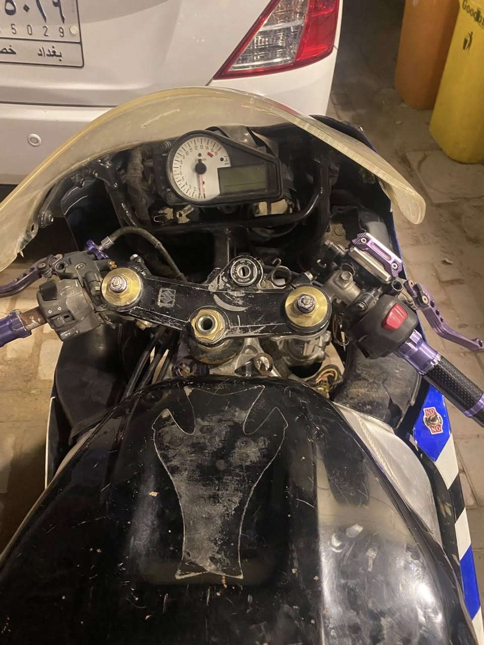 سلام عليكم دراجه جكسر 750cc krr ابيعلكياها كوم حديد انطيكياها طافيه وانت روح عمرها دراجه بيها بل نمره الثانيه خرخشه بل كير وباقي نمر فول نمره اوله بطناش ويراد تبدللها راجز مال سلف علمود تصير عندك نكره بصمه واضملك المحرك انطيك وياها سويج نحاس سكيورتي الاصلي مالتها 
دراجه تفيدك تعمير اذا الك واهس 
مالك واهس بيعها تفصيخ غراضها غاليه 
رايدها ب واحد وخمسميه  وبيها مجال بسيط  او مراوس تي ماكس للستفسار خاص


**إذا كنت صاحب هذا الإعلان وتريد حذفه لأي سبب، رجاءا أرسل رسالة إلى الدعم الفني**