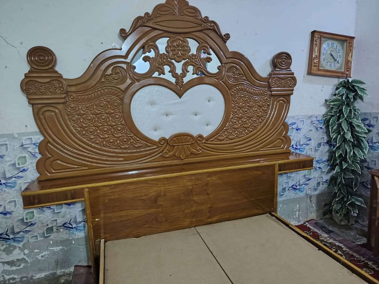 جربايه صاج توصا جديده كلش ضخمه حيل السعر 200 كوفه شارع لمعمل قرب مجمع لمختار سكني ***********
