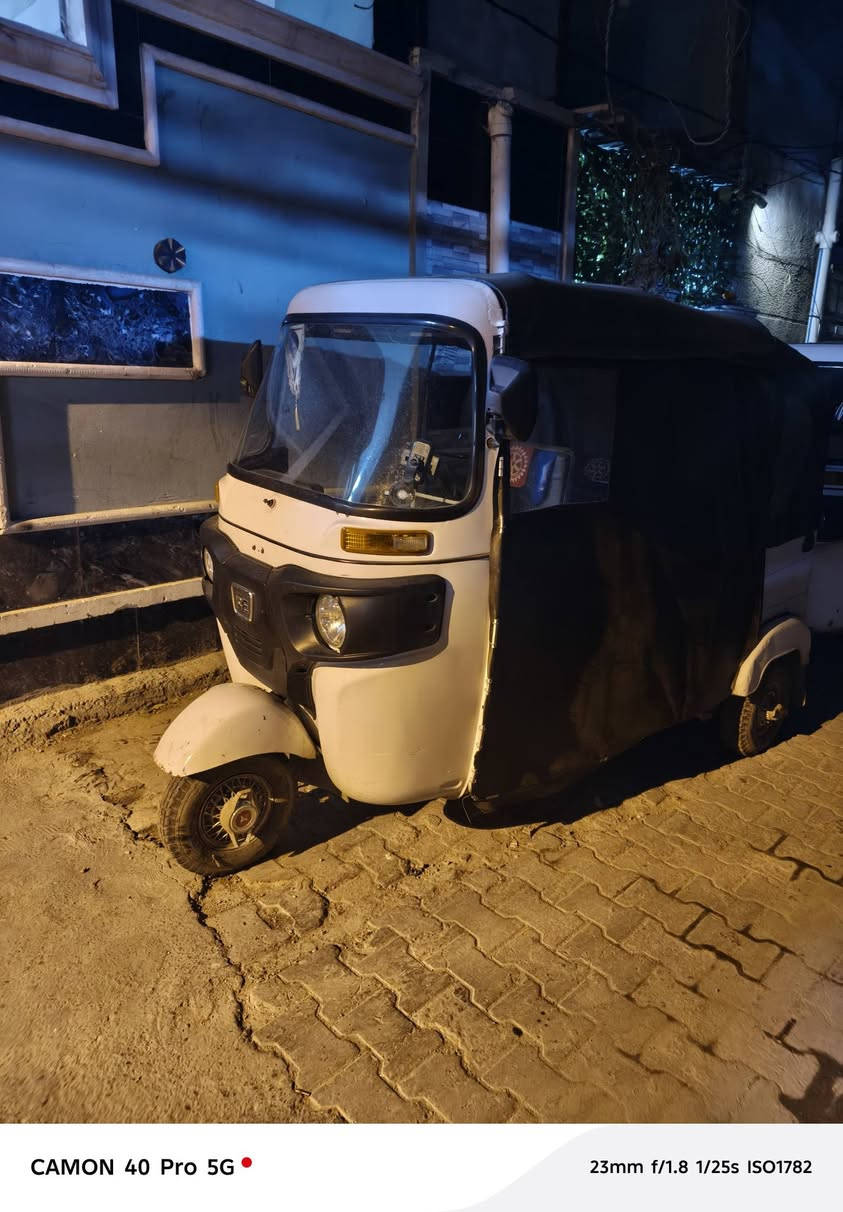 السلام عليكم ورحمة الله وبركاته تكتك للبيع 28/12/2021 رقم انگليزي 27 بسمي كبل عقد مروري تحويل ثاني يوم مكينه مجفته بوشه وبستم شركه لاتنقيص ولاتبخير گير خير من الله تكتك اي نقص مابيها من كهربائيات تايرات جدد لوي جديد دبلات جدد لاستيك فناجين كله جديد مال جناي التكتك العنوان بغداد
السعر ٧٥٠٠ وبيها مجال للشراي ابن الحلال ***********
