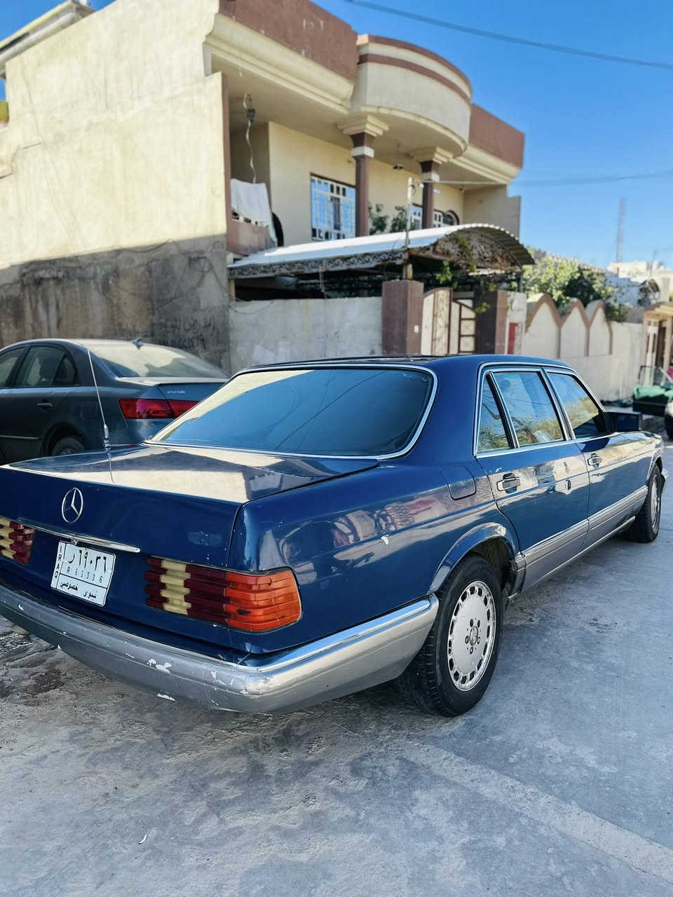 سلام وعليكم مارسدس رئاسي 88 بعدها بلادي بصمه تشغيل عن بعد لا طخه ولا ضربه شرط التحويل كير ومحرك بطه 3000 شرط عنوان موصل  
سعر 40  قفل ***********
