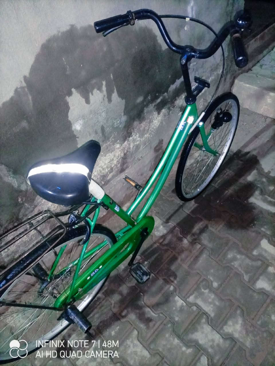 سلام عليكم 🕸
بيسكل للبيع مديل 20 

كفاله وكامل 125 وبي مجال قليل

مكانن نجف حي ميلاد 💞


**إذا كنت صاحب هذا الإعلان وتريد حذفه لأي سبب، رجاءا أرسل رسالة إلى الدعم الفني**