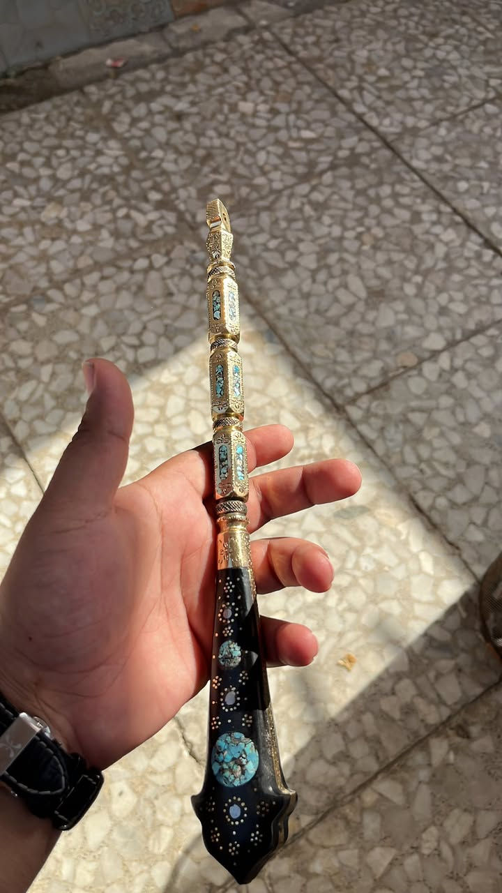 يدة زنجيل
يدة زنجيل نحاس 

مقبض گرن جاموس 

مطعم فيروز 

عمل يدوي

مع كفشة عدسية حبة ناعمة


**إذا كنت صاحب هذا الإعلان وتريد حذفه لأي سبب، رجاءا أرسل رسالة إلى الدعم الفني**
