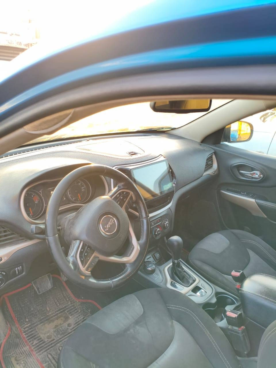 جيب شيروكي بزون 2018 رقم ميسان معوقين سنويه مجدده 2031رقم مميز 90999ميسان حادث قبق جنطه
السعر 115 وبيها مجال رقمي***********
