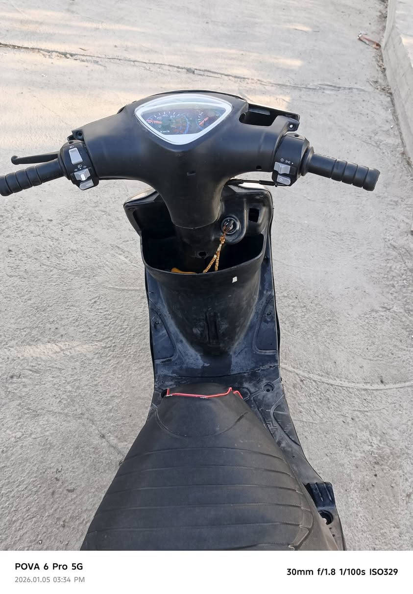 السلام عليكم دراجه ماكس عدله للبيع بيه نواقص بسيطه شغاله هندر واحد باي وقت سعر 350 قفل موجود خاص مكاني الدولعي او الشعله
*********** او واتساب
