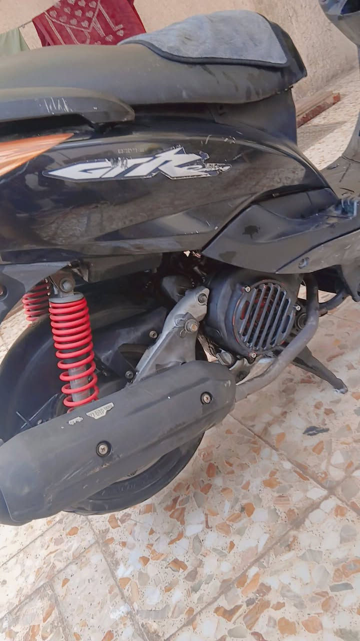 السلام عليكم
ثعلب جي تي أر [الدراجه بلاديه فقط مبدل بيه ولفات]
الدراجه دهن موتل أصلي ادير وبانزين محسن مداريه كلش..
اترجاك لاتكسر بلسعر 

مكينه بلاديه كفرات مختمه الدراجه كله بلاد .. معدل وشلعه خير من الله .... الدراجه معروضه للبيع ..550 الف.. #المراوس حسب الآتفاق ....بكاني شهداء البياع #وات ساب فقط *********** .. وبخدمة الطيبين
