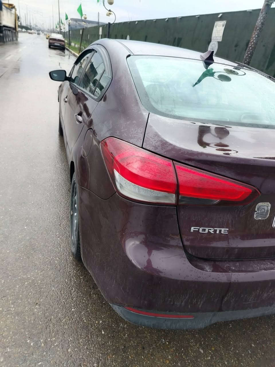 السلام عليكم
كيا فورتي أمريكي حادثهة موضح بالصور جاملغ وبنيد بدون دواخل اير باك سليم 
 السعر 115 ورقه
 بيهة مجال حك الجيه
 السياره جاهزة ترايك وين متريد
 مكاني بغداد الشعب السياره بسمي تحويل ثاني يوم
الاتصال ***********
