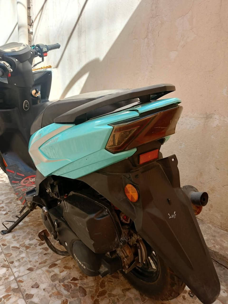 لبيع ب 400 بيها مجال ***********
