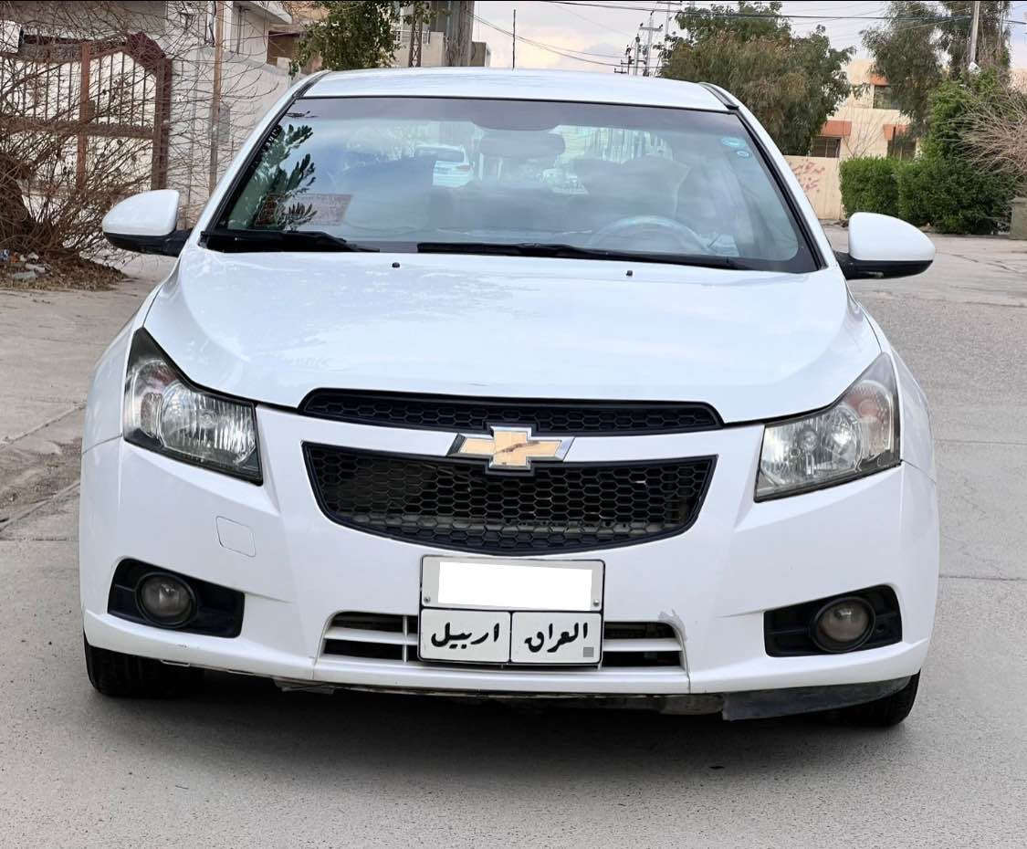 Chevrolet Cruze 
موديل 2011
للبيع فقط بدون مروس بدون اقساط 
حجم محرك 4 سلندر 1600 تنفس طبيعي
گير محرك بشرط لا صرف ولا بخار 
صدر امامي خلفي جديد كهربائيات كل شغال تبريد شغال ثلج
موصفات LS
ويل كروم بلاجكتور امامي قفل مركزي جام كهربائي وباقي مواصفات معروفه 

صبغ..(1 قطع) بدون دواخل شرط
سعر..(71$) وبي مجال بصيط
رقم هاتف:.( *********** )
رقم هاتف:.( *********** )
مكان السياره:.كركوك📍 كركوك, العراق
