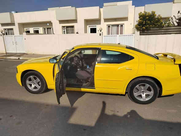 مكلف بلنشر
‏‪0751 860 6564‬‏
جارجر 2008
بدون حادث 
سعر 100 وبيها مجال 
سياره جاهزة كير ومكينه جديد 
نواقصها تخم الوره شويه تعبان 
رقم وسنويه جدد
 Danon Assem صاحب السياره
