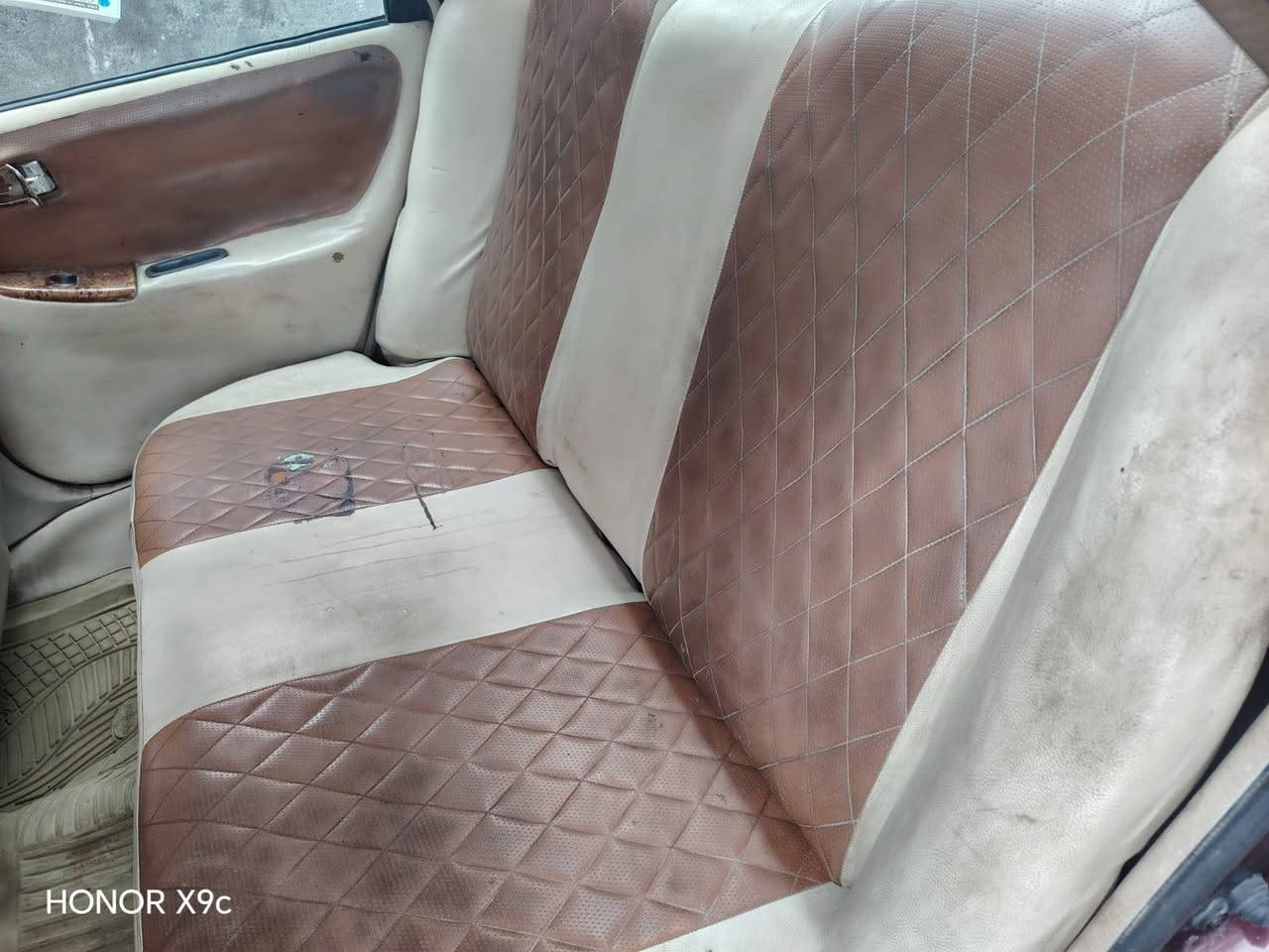 ياالله من رخصت الادمن لبيع
مازدا 626 كير مكينة خير من الله
تبريد بس غاز
تحويل مباشر
رقم بغداد
السيارة صبغ جمالية بدون اي داخل
اتصال ***********
