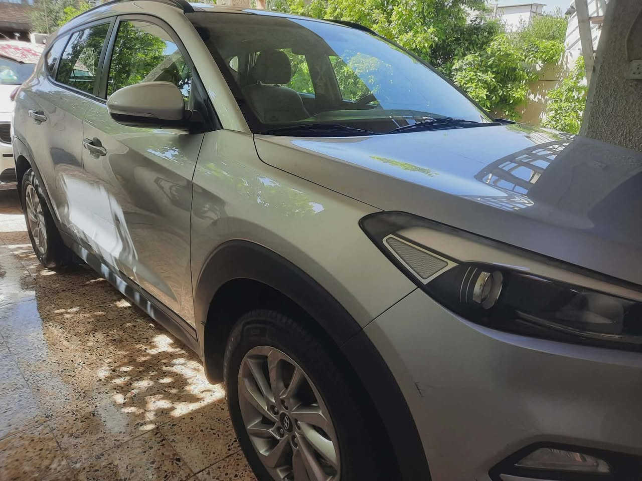 توسان ١٧ خليجي مكفوله من الصبغ ماشيه ٩١ الف ت*********** السعر ١٦٧ مكان السياره الغزاليه
