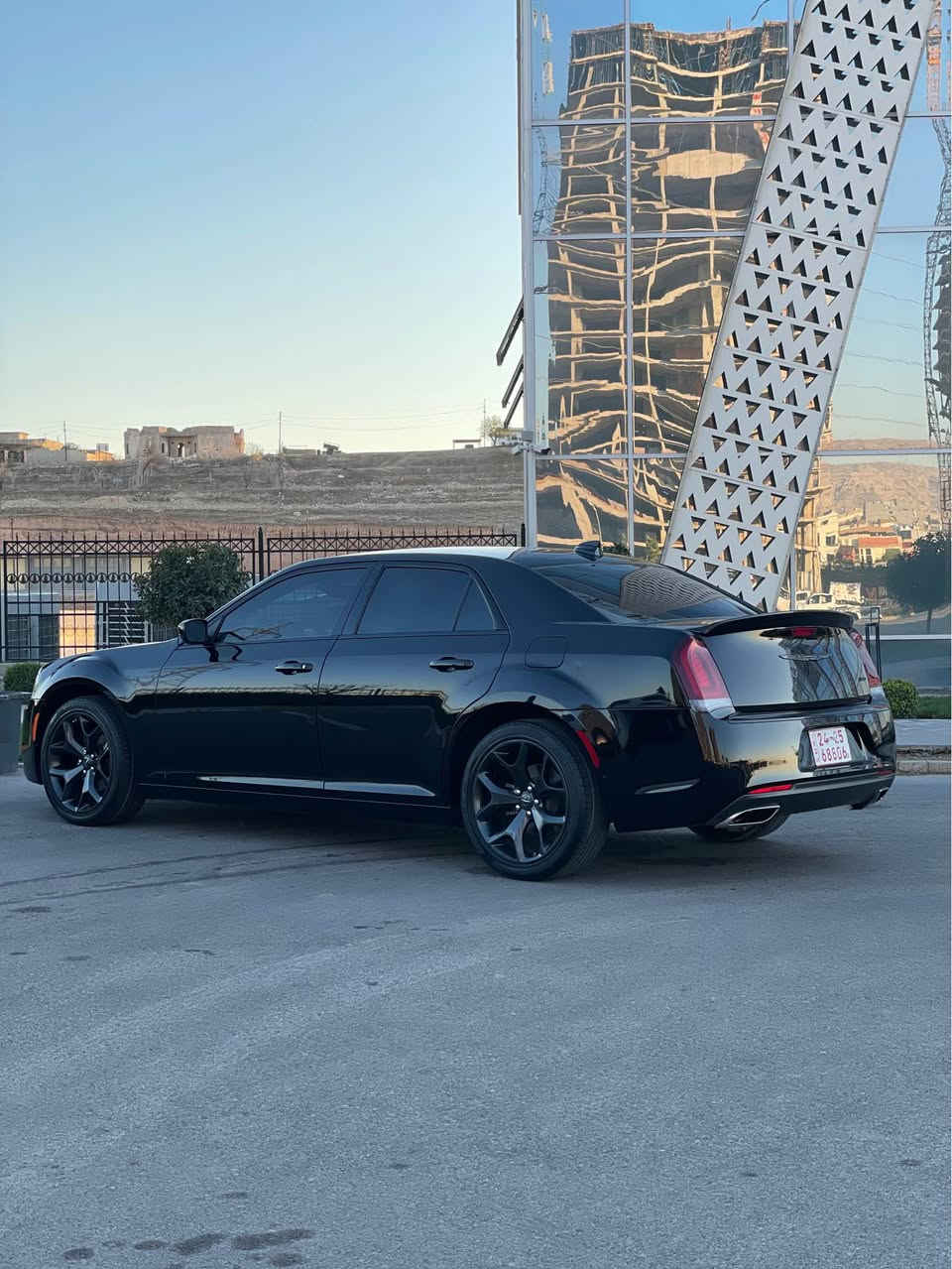 سلام عليكم 
كرايسلر اوباما 2023
 مواصفات تورينك المعروفة 
ماشيه 44 الف 
السعر 258 ورقة 
تترفم شمالي  

سونر مالتها  موجوده بالمنشور 
واحد باب مبدل شركة و شبر كارد  
 اي ايرباك ما طاكة (كل سليمه )💯✅
كير و محرك على وضع الشركة كبس

رقم الشاصي ⬅️   2C3CCAAG0PH548936
عنوان محافظة دهوك 
للتواصل 
***********
*********** دهوك, العراق
