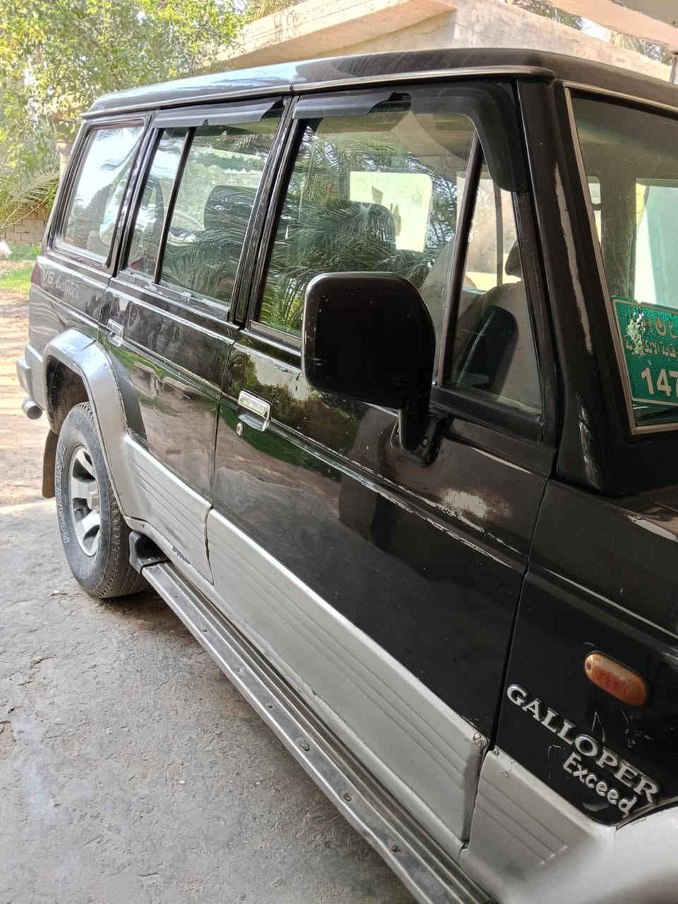 ياالله كالوبر للبيع موديل 97 نظيفة رقم بغداد بأسمي سنويتها ل 27 مشروع وطني كير عادي  مكينة كاز استاركس السيارة مصروف عليها عوزهة ترتيبات بصيطة كلش غرفتها خير من الله لوكير شغال السعر 55 وبيها مجال حك الجية رقم تلفوني *********** واني بخدمت الطيبين
