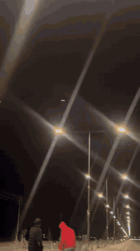 للبيع!!
سيفان موديل2025
صار شهر من ماشي
ثاني تبديله دهن الدهن الياقوت مو عادي
شرط التايرات بعده بجوب الشركه 
الرقم:***********
