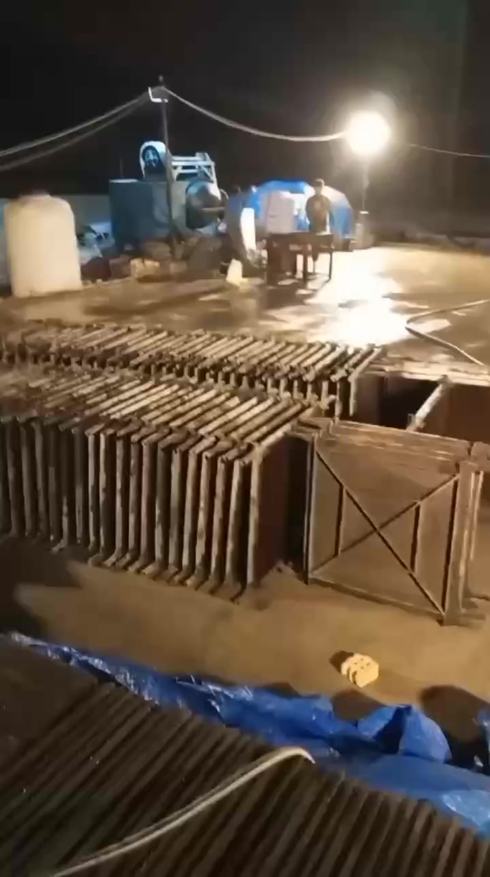 سلام عليكم يوجد شتايكر للبيع أبو تلاثه أونص ستندر يوجد توصيل لجميع محافضات وبسعار  مناسبه مكان بغداد تواصل وتساب ***********
