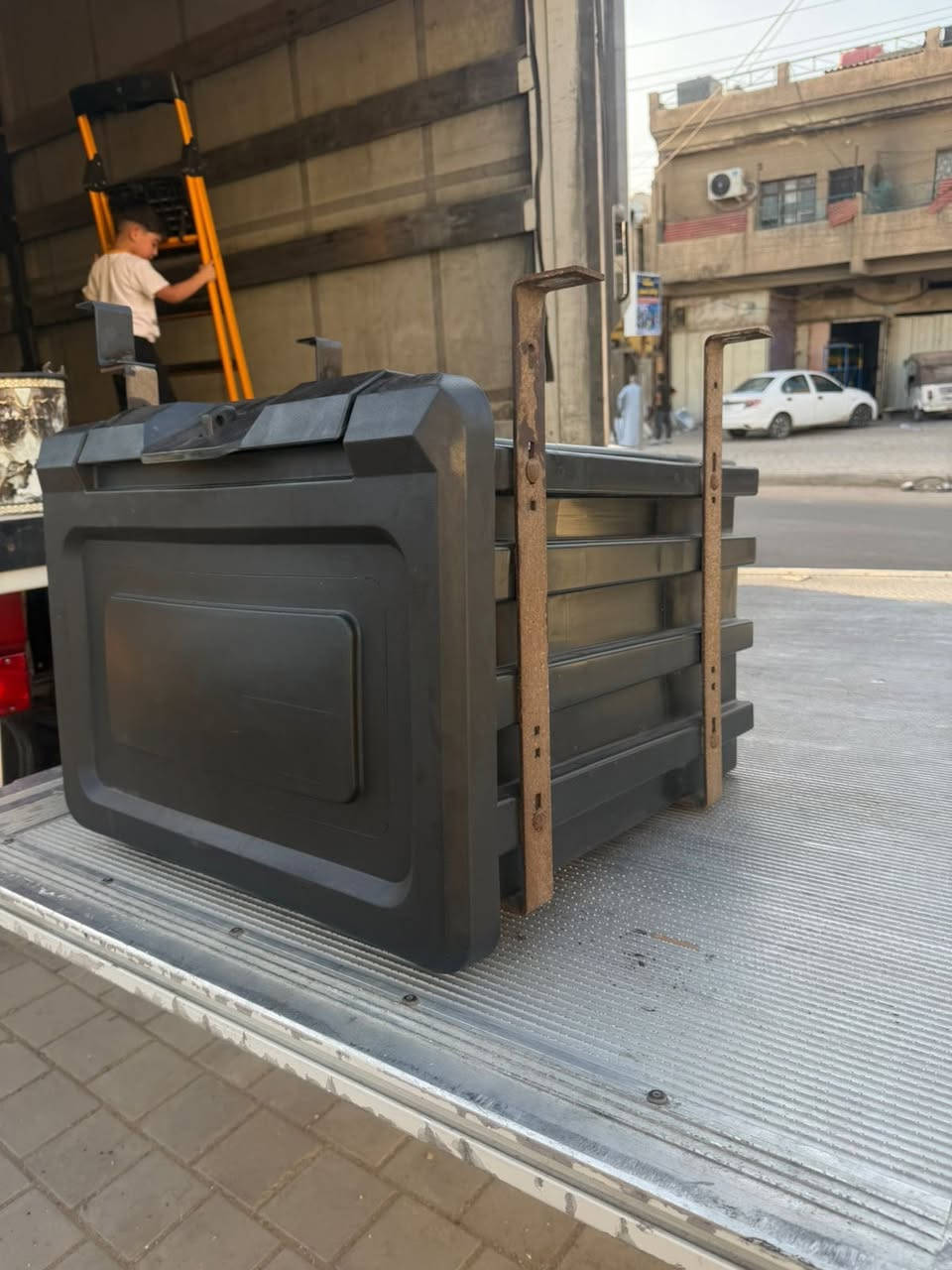 سلام عليكم 
صندوك مال اتيكو جديد بعده 
سعر125
مكاني بغداد الامين ***********

