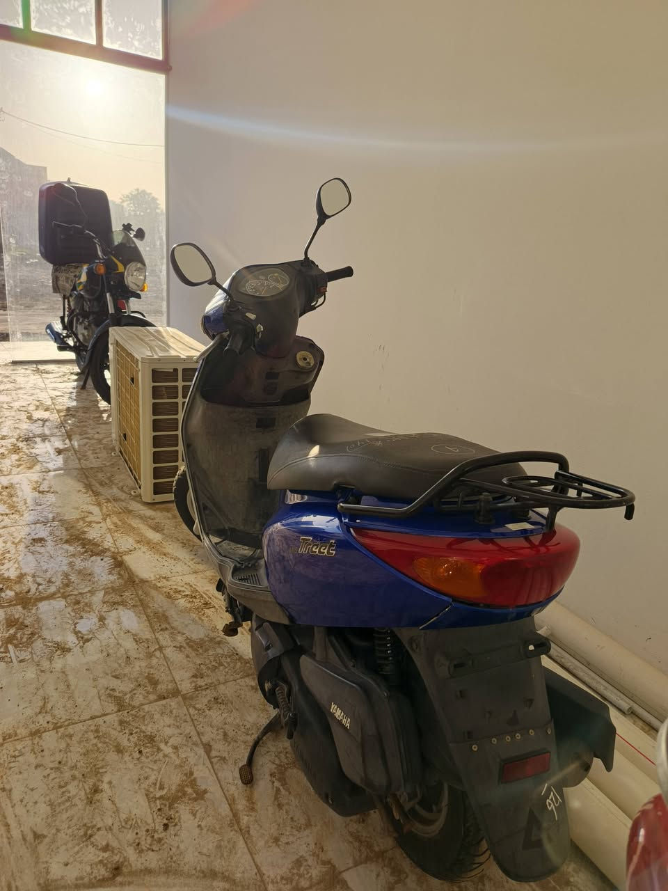 السلام عليكم
اكزز للبيع الدراجه مكفوله كفاله عامه مكينه ناعمه تخبل 

مكان الدراجه كوت سعر خاص او اتصل 

***********
