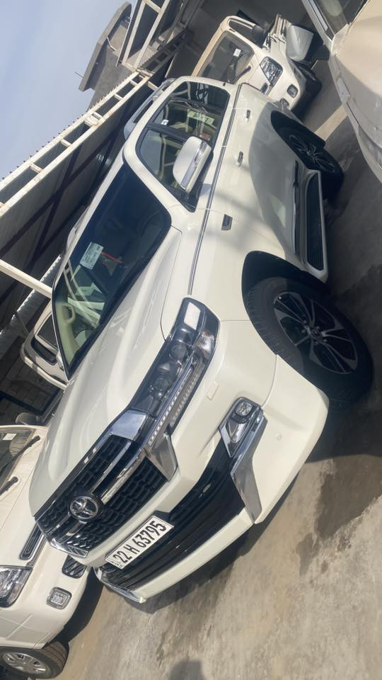 سلام عليكم
لاندكروز 2021 كفاله عامه
 رقم أربيل تحويل وكاله 
مكان السياره واسط الزبيدية
العسر ٥٢٠ وبيه مجال 
***********
