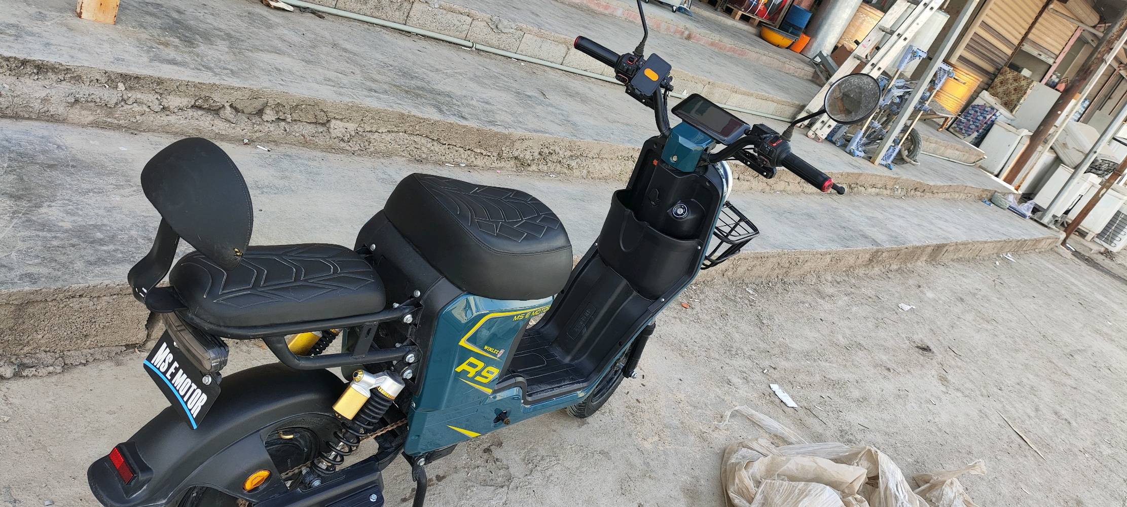 دراجة شحن  R9 pro max فول مواصفات نظام بگ اشاير امامي خلفي خمس بطاريات دبل نظام حساس امن من سرقة تشغيل من بعد ماشي شهرين بس 