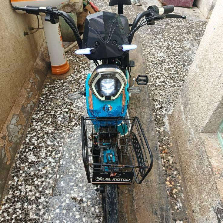 سلام عليكم بـاسـكـل 11Gشحن البيع نضيف قليل ستخدام  اربع بطاريات شاحنه موجوده  المكان كربلاء السعر   350 وتفاوض خاص او وتساب  ***********
