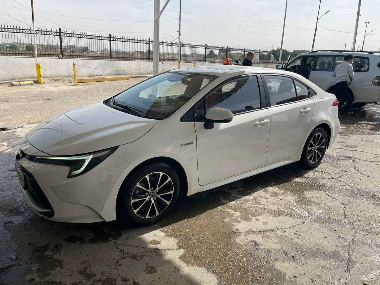 سلام عليكم اخوان كورلا هايبرد  ٢٠٢٤ فول موصفات مكفوله من دعاميه لد الدعامية  رقم سياره بغداد بسمي مكان سياره بغداد غزاليه رقم الهاتف *********** بي واتساب سعر سياره دفتر ٤٠ورقه بيه مجال
